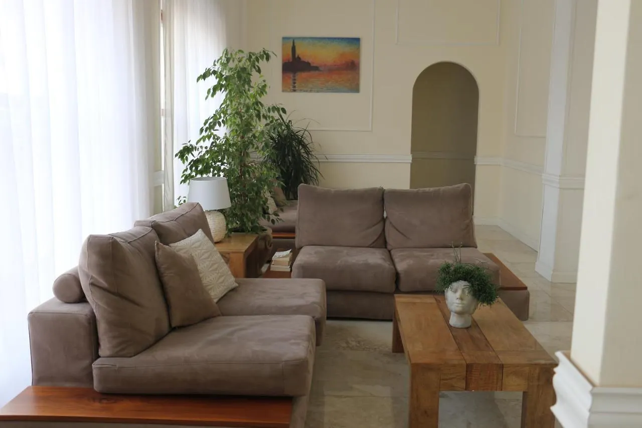 **  Hotel Regina Margherita Bordighera Italien