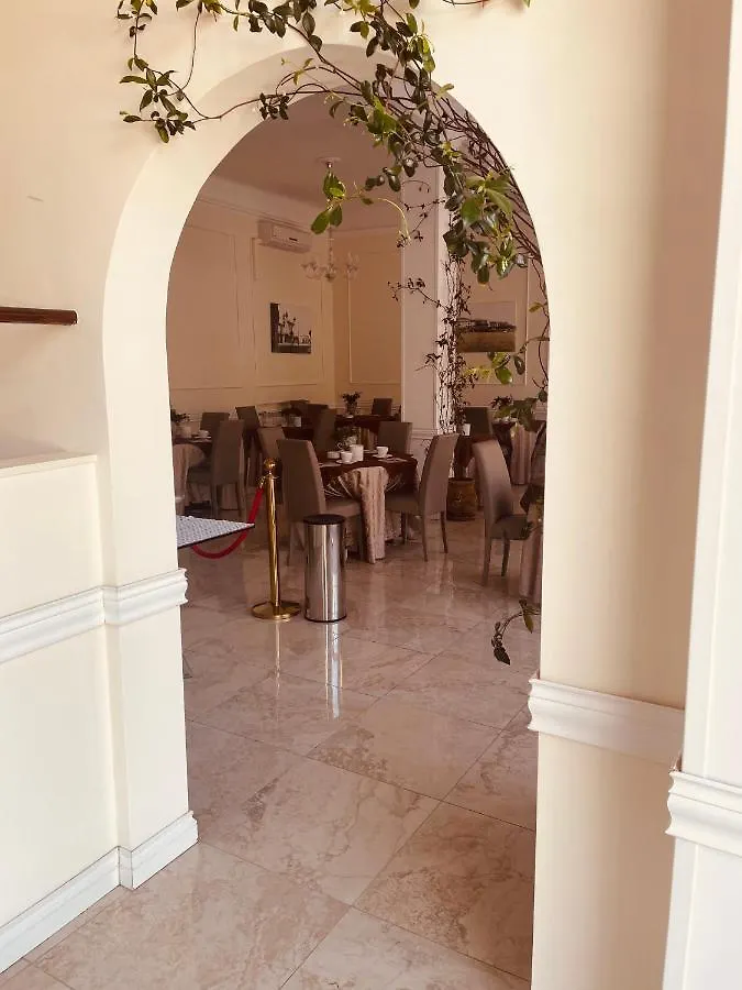 Hotel Regina Margherita Bordighera 2*,